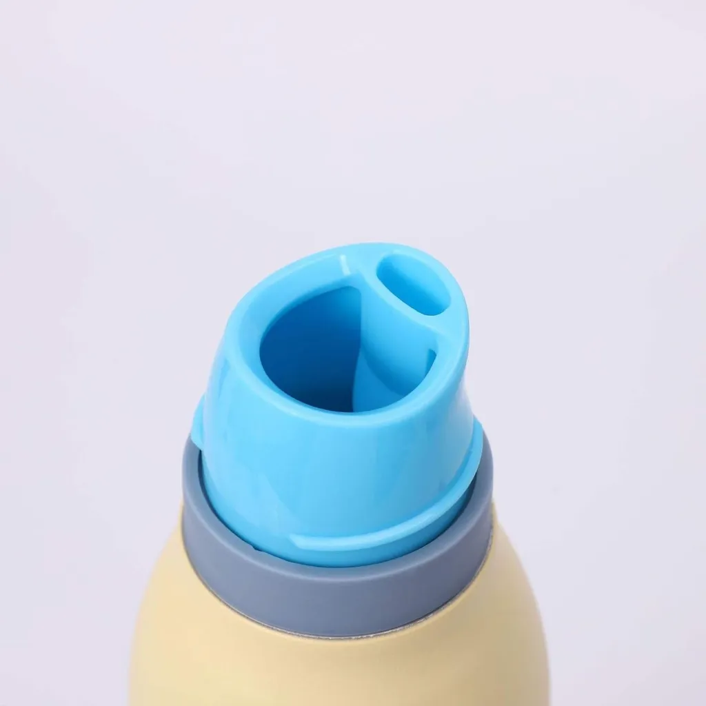 Stainless Steel Vacuum Water Bottle (700ml) 4.webp