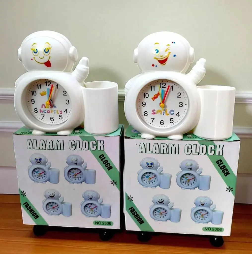 Astronaut Space Alarm Clock with Pen Holder.webp